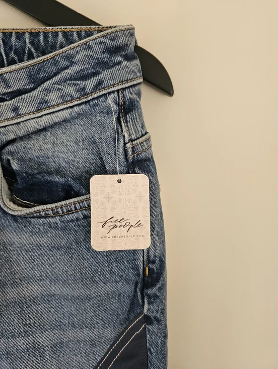 NWT Free People Betsy Flare Jeans - Picture 5 of 9